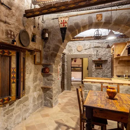 Dimora Medievale - Taverna San Giacomo בית נופש ויטרבו